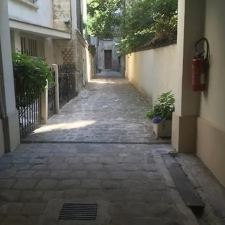 Studio Rue Lepic * Paris